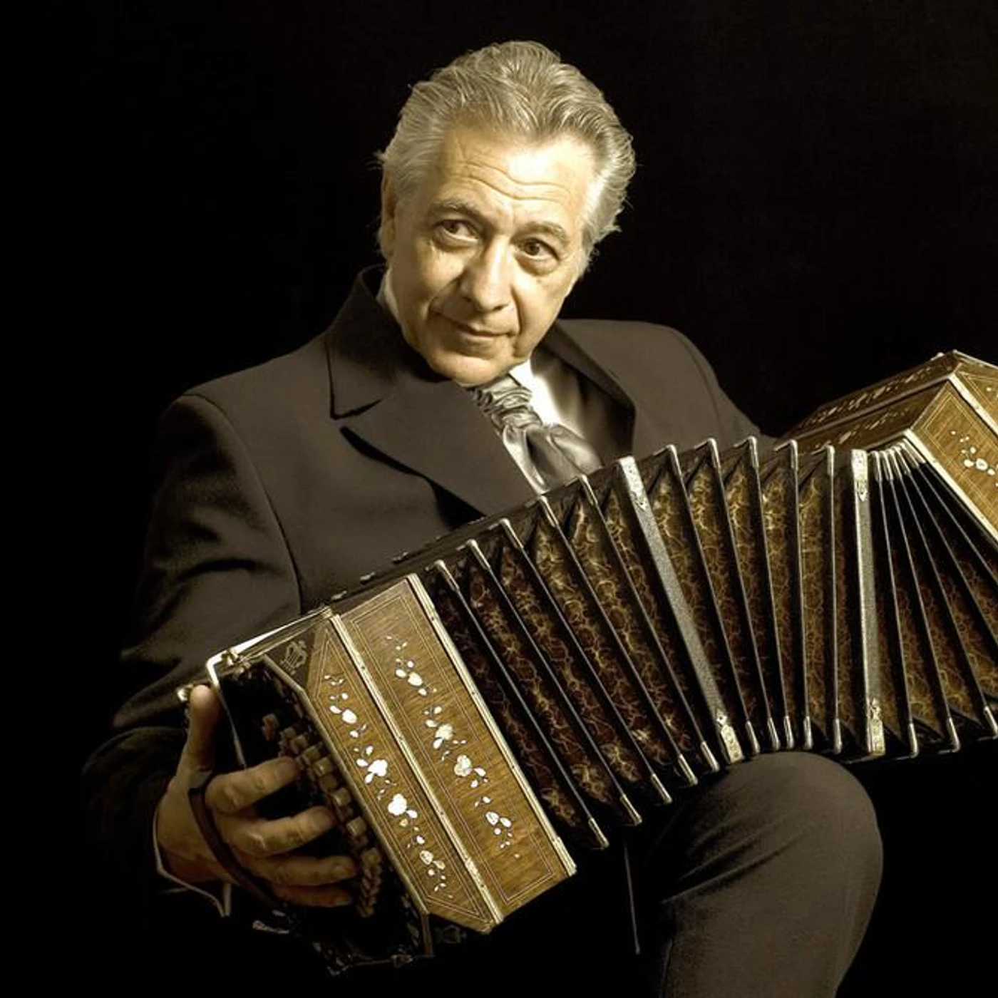 Raul Jaurena Brand Page