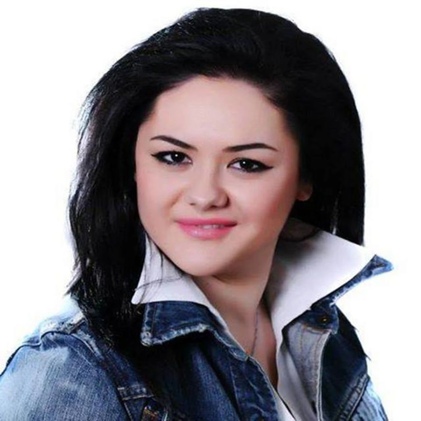 Rezarta Hoxhaj Brand Page