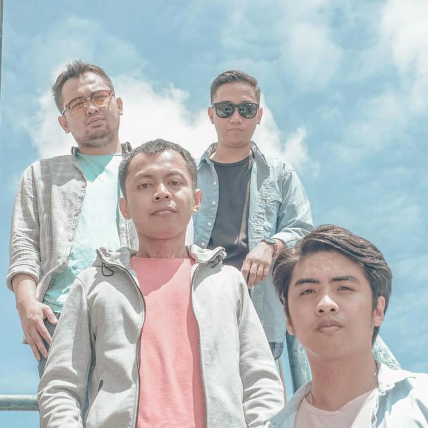 Rob & the Hitmen Brand Page