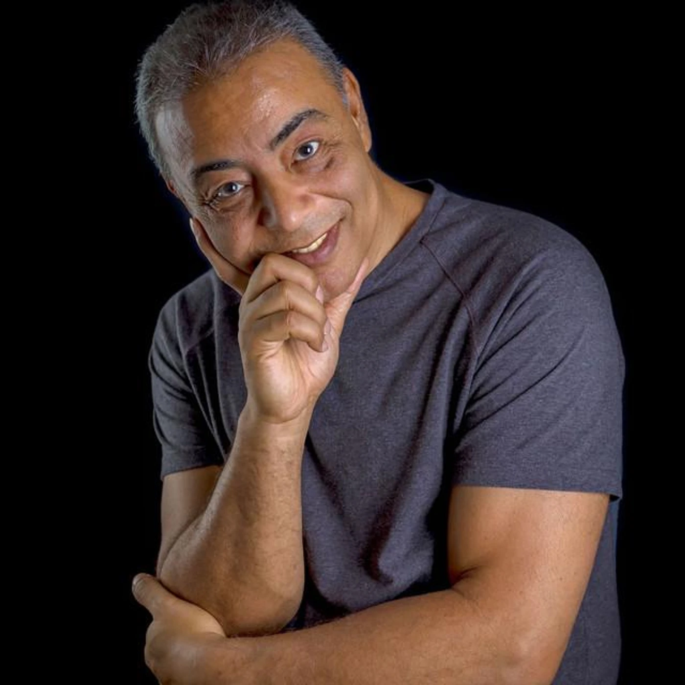 Sérgio Santos Brand Page