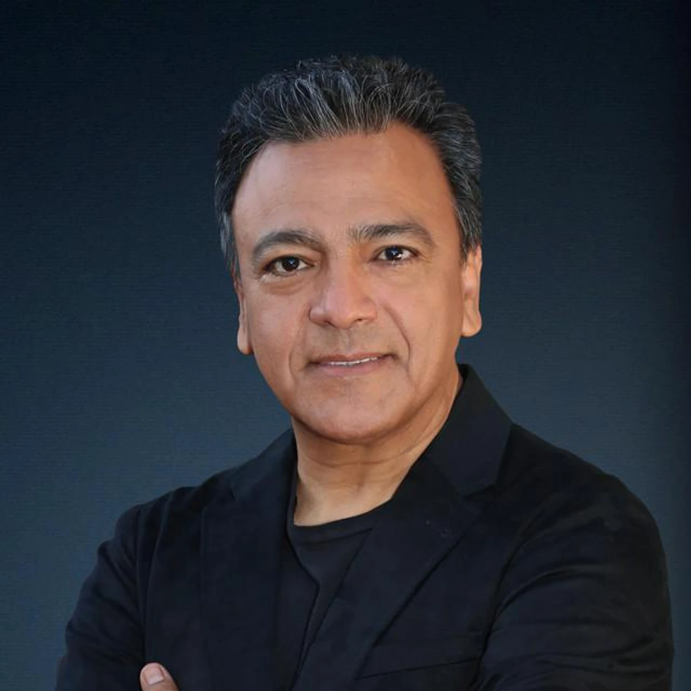 Óscar Medina Brand Page