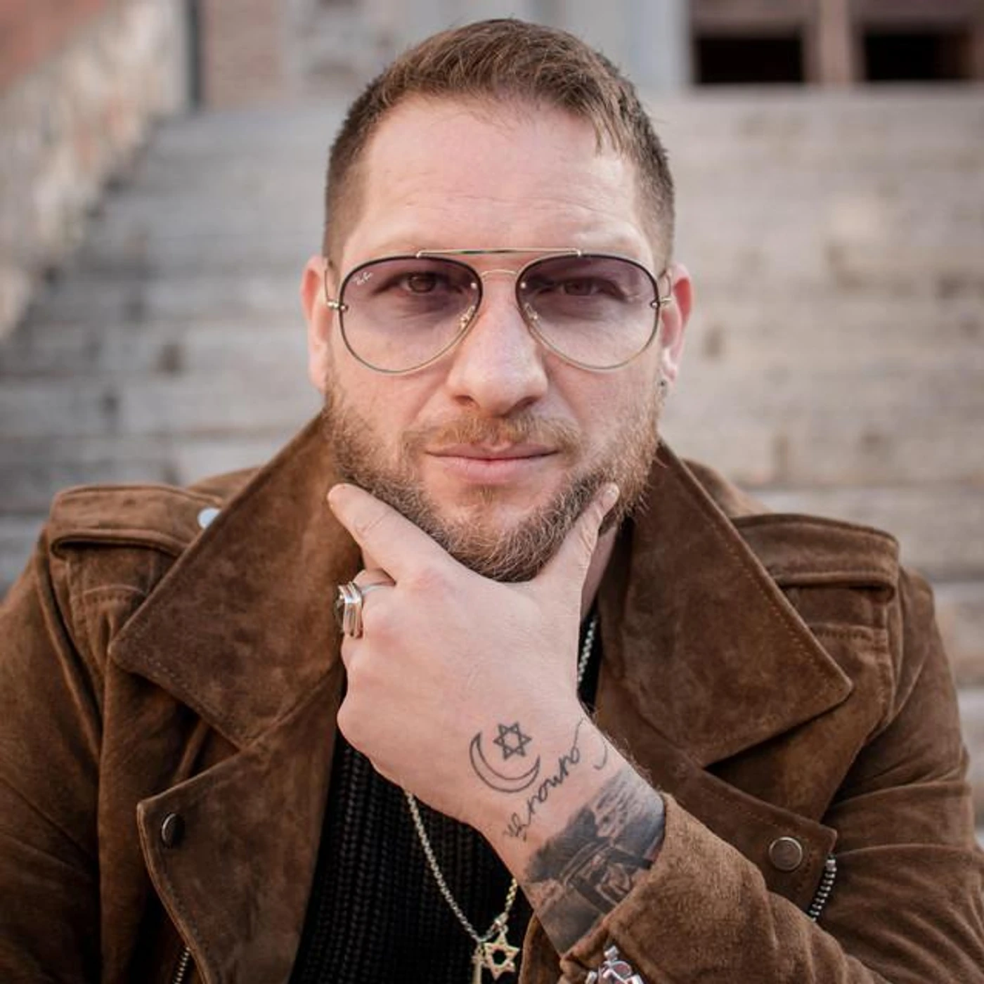 Saúl Quirós Brand Page