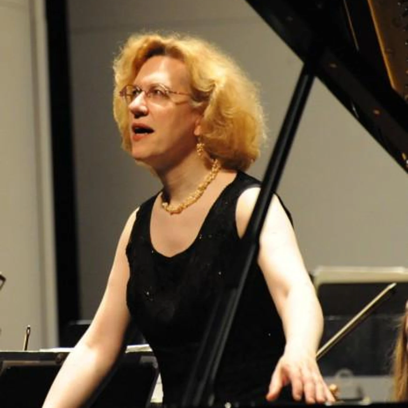 Sara Davis Buechner Brand Page