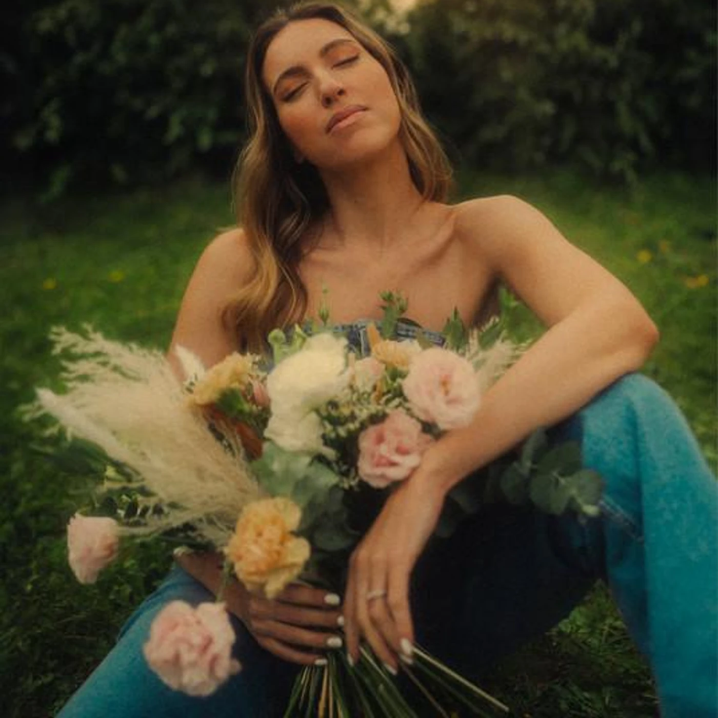 SARA'H Brand Page