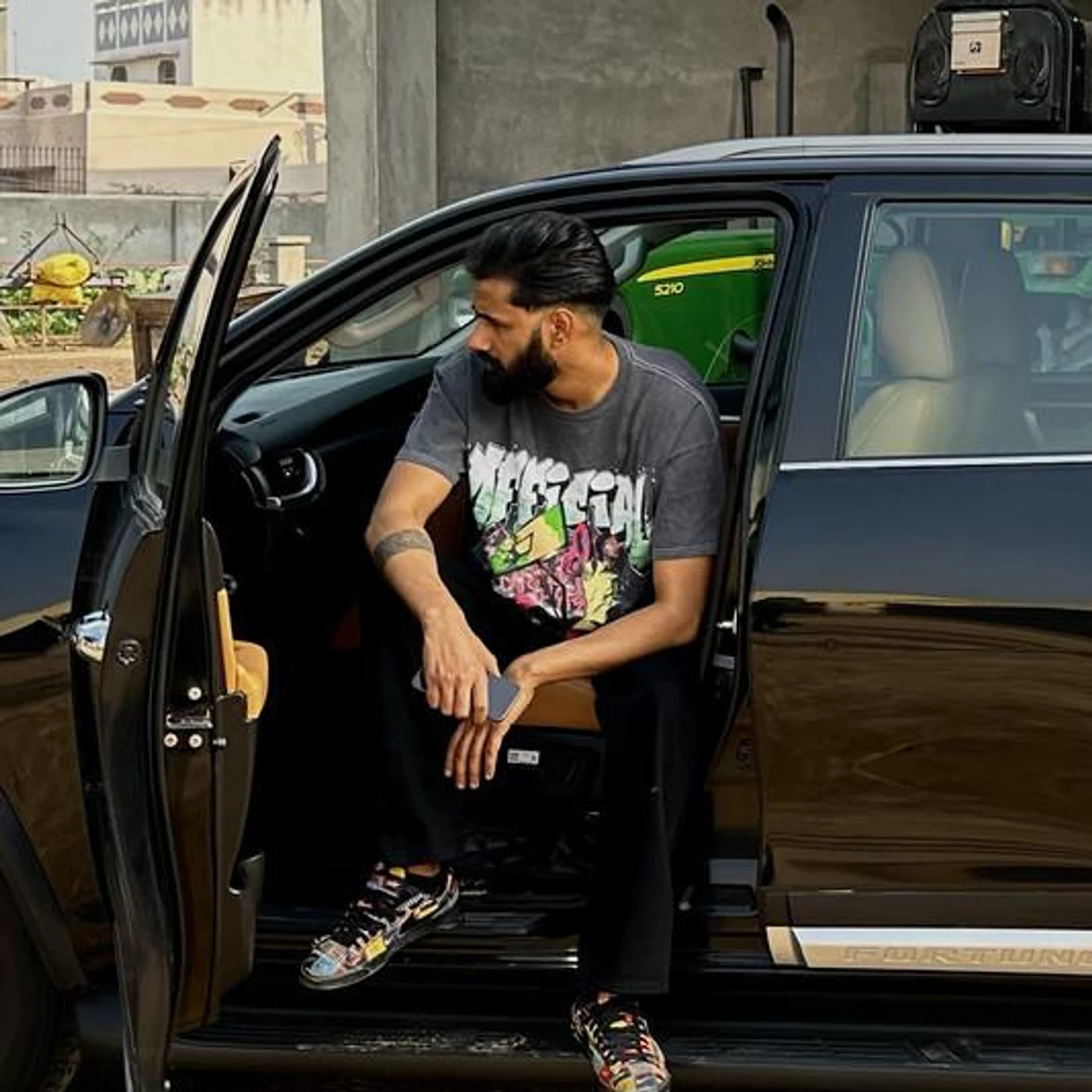 Shooter Kahlon Brand Page