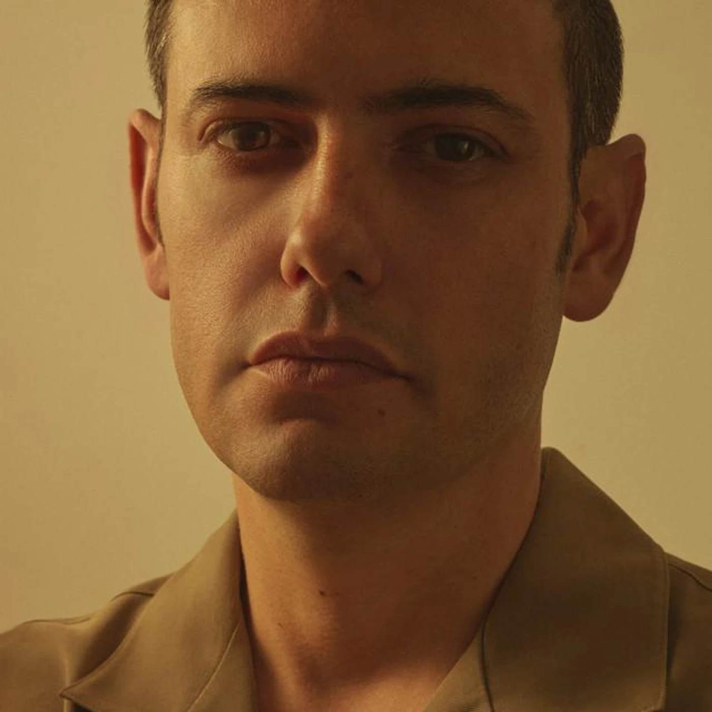 Shauli Einav Brand Page