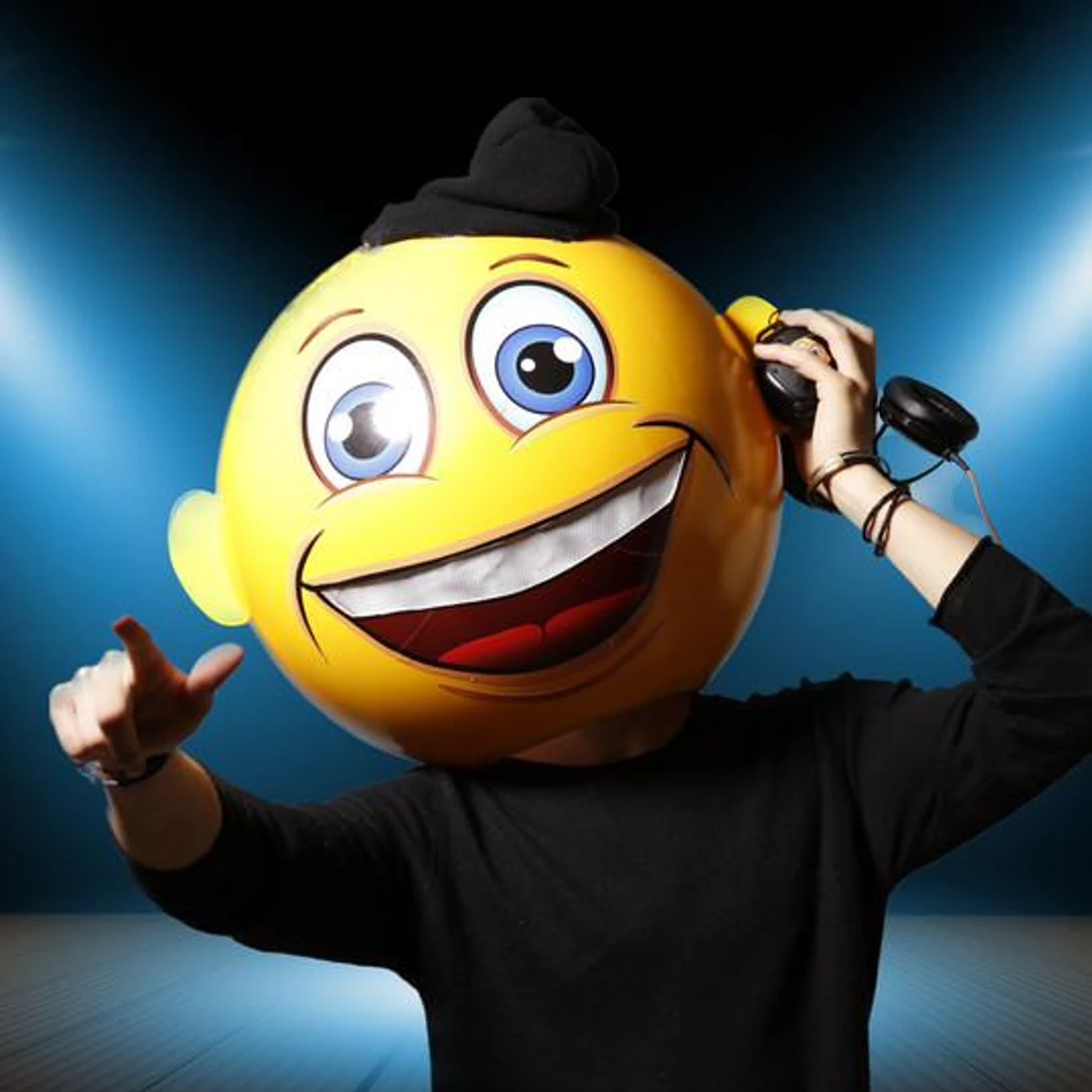 Simon Smiles Brand Page