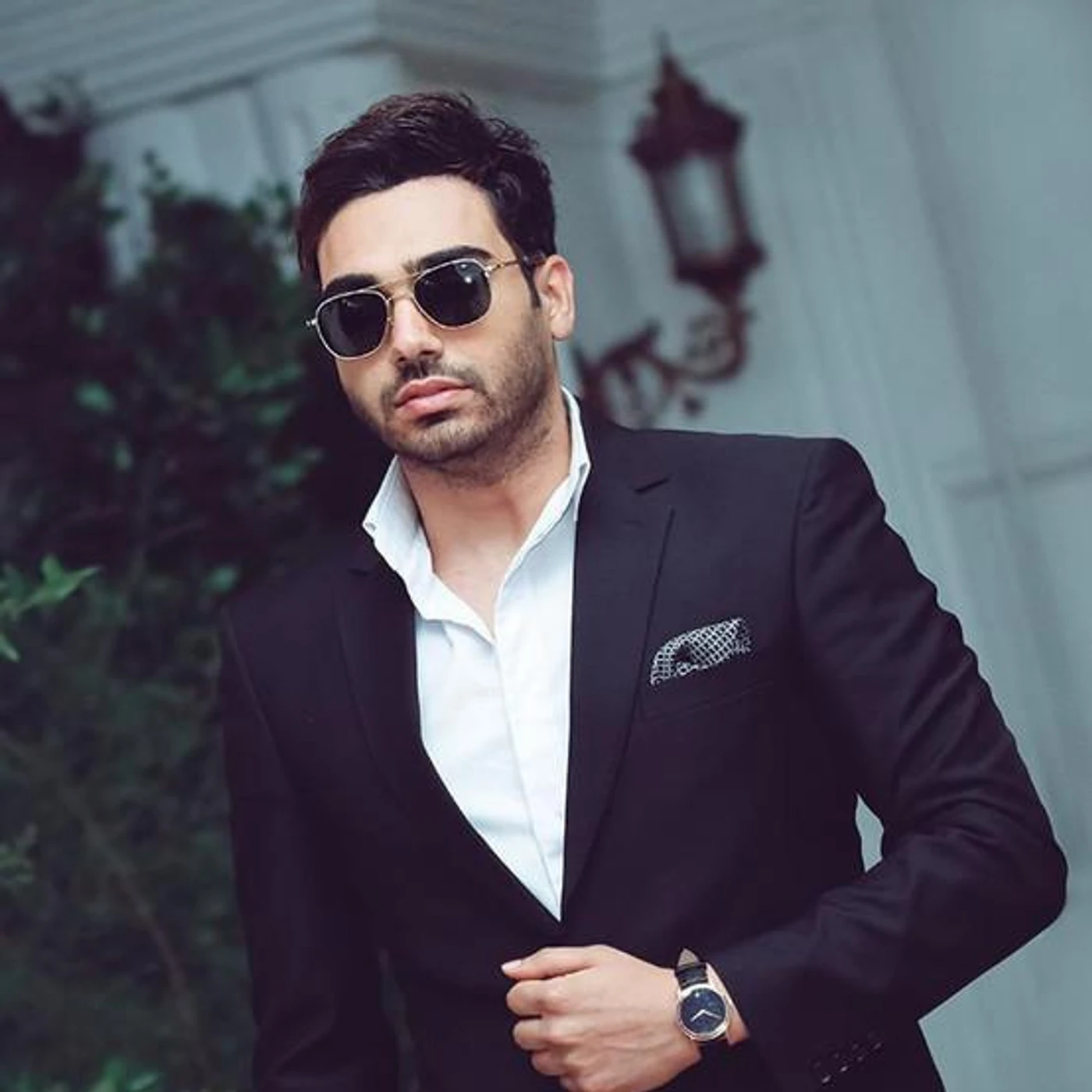 Sina Derakhshande Brand Page