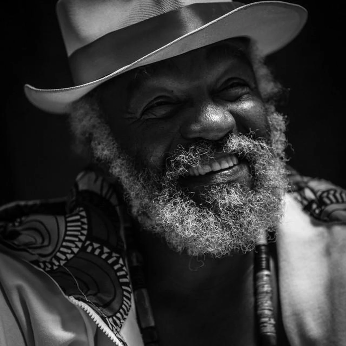 Mestre Lumumba Brand Page