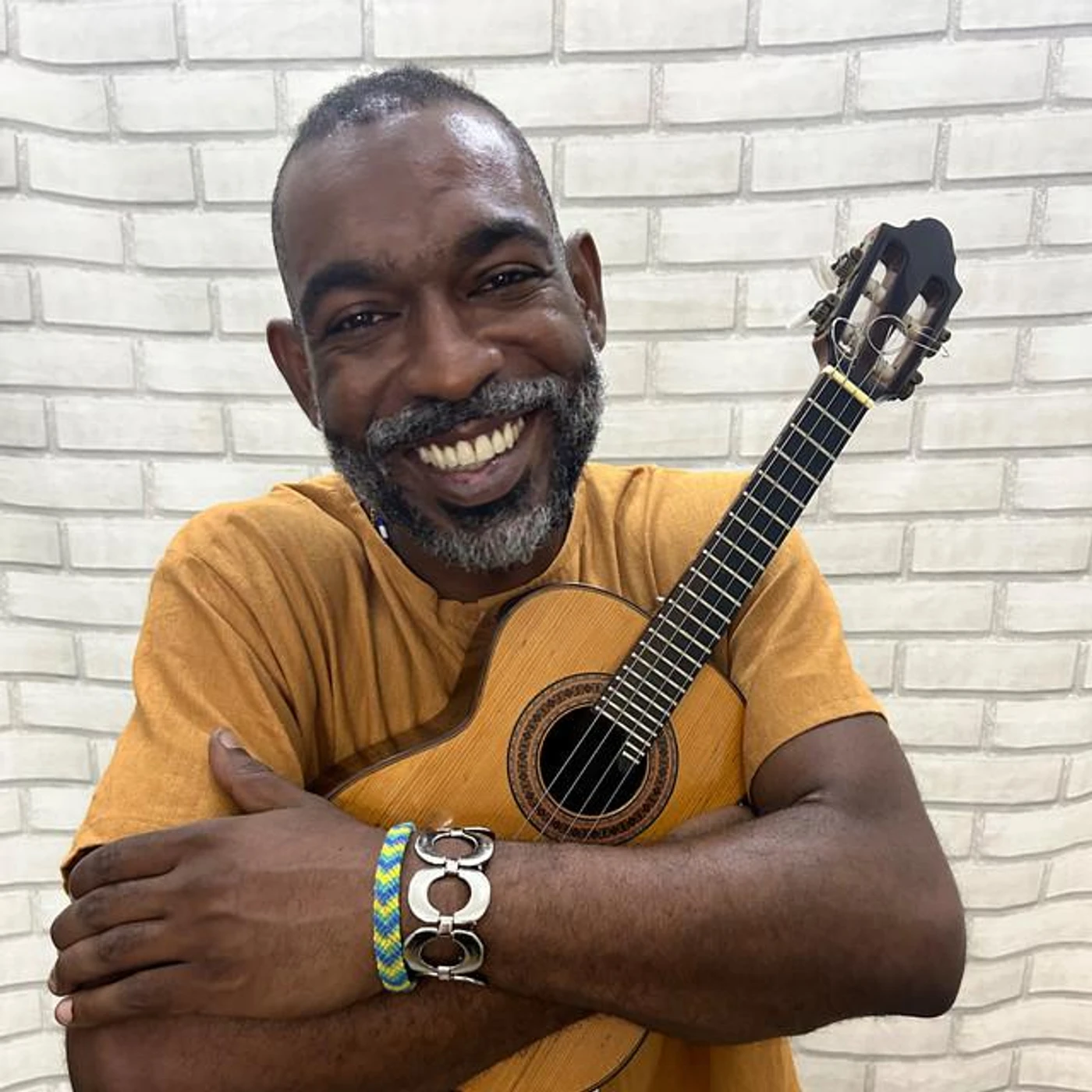Negão da Serrinha Brand Page