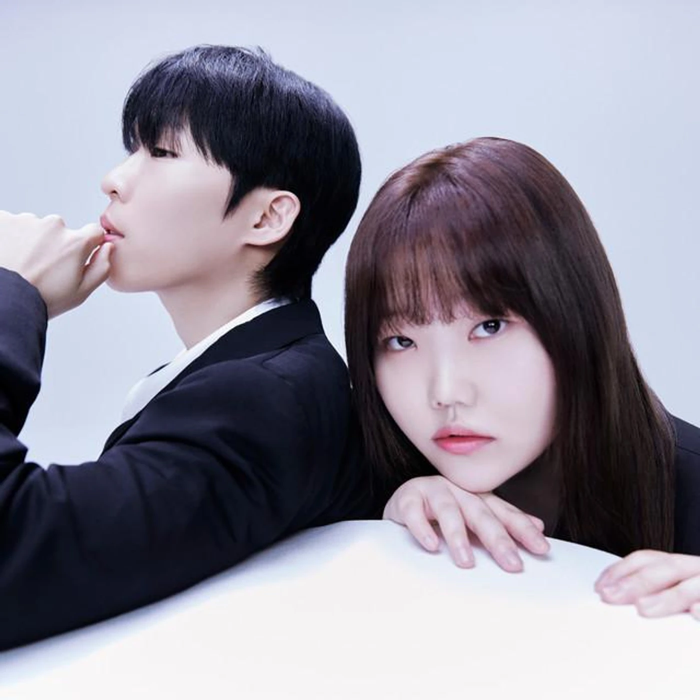 AKMU Brand Page