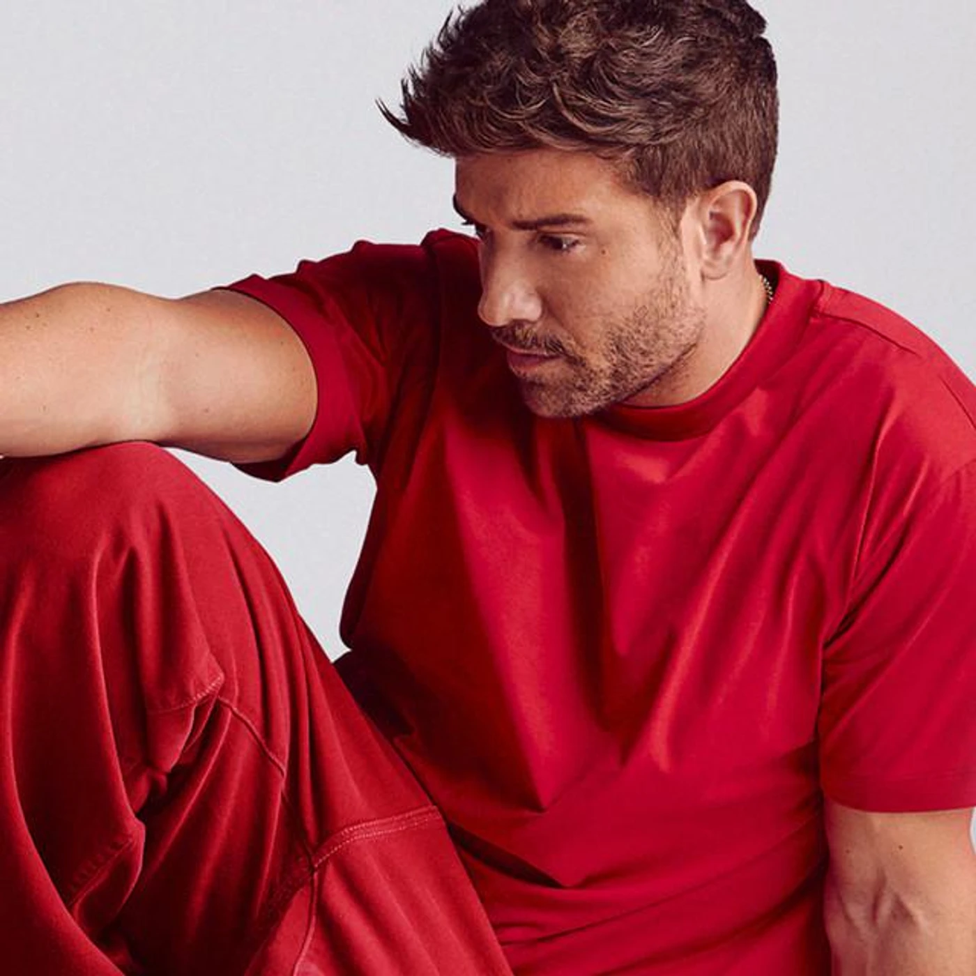 Pablo Alborán Brand Page