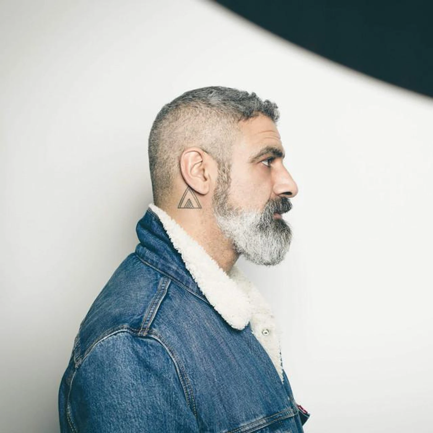 Alex Arnout Brand Page