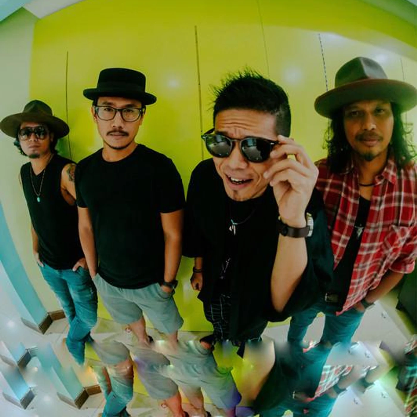 Baim and Gugun Blues Shelter