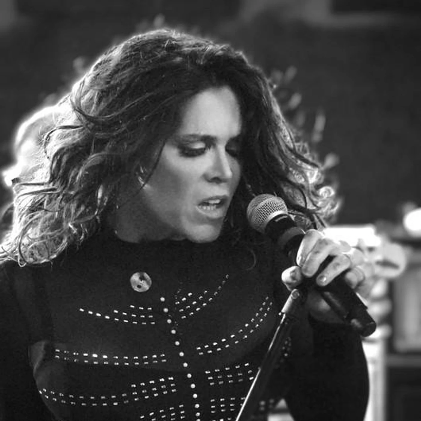 Beth Hart Brand Page