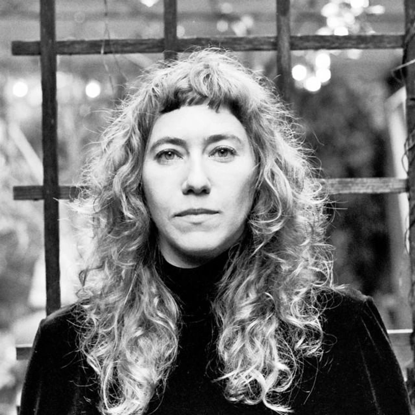 Dana Sipos Brand Page