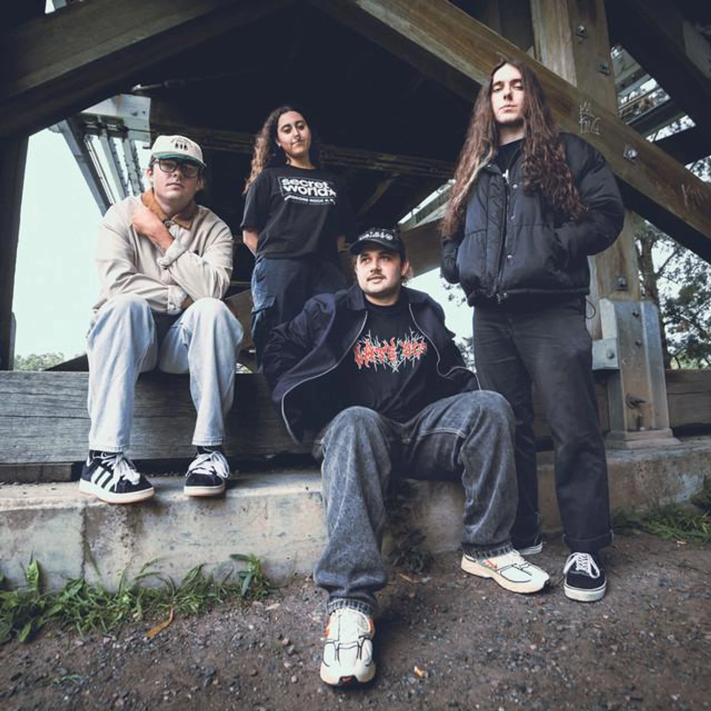 Deadshowws Brand Page