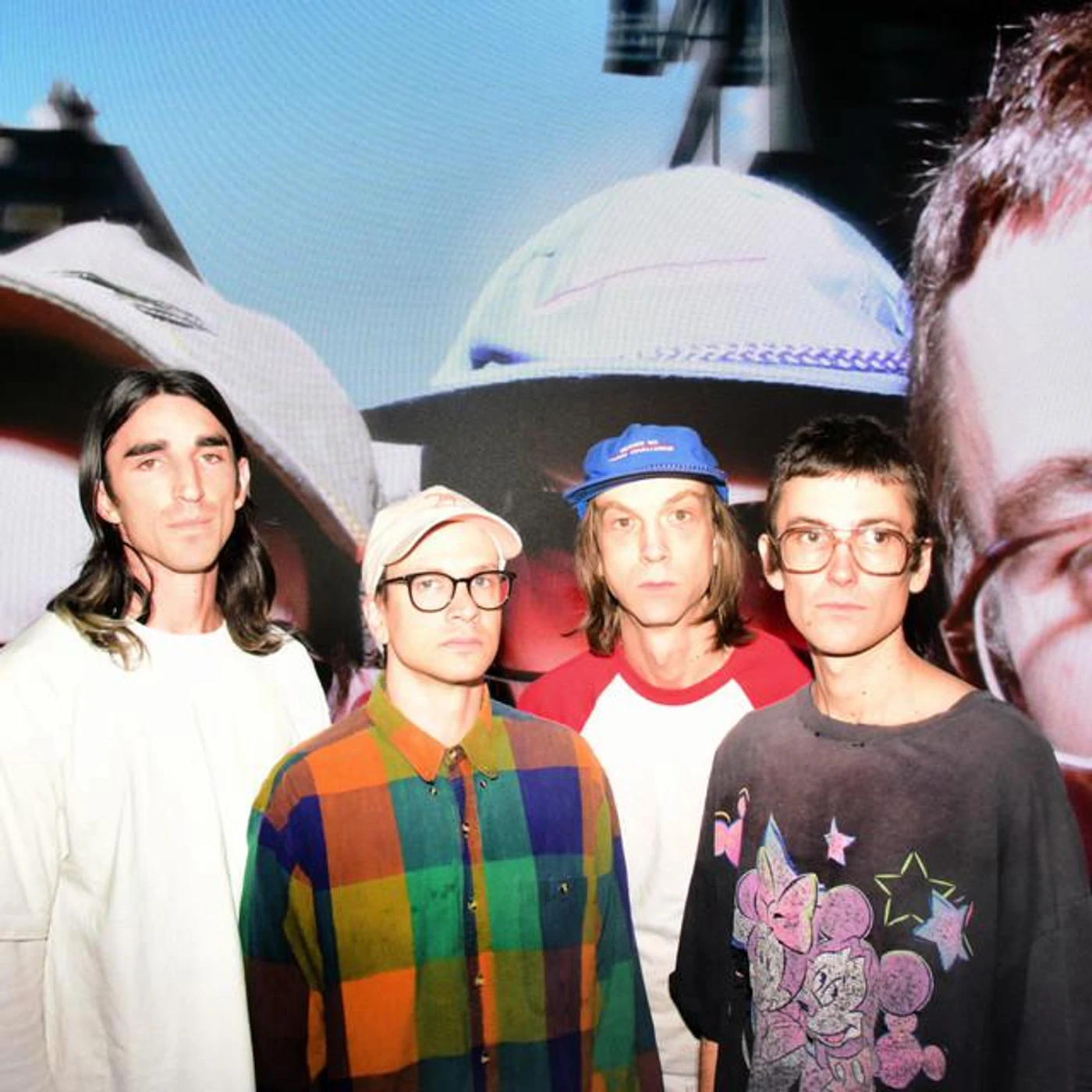 DIIV Brand Page