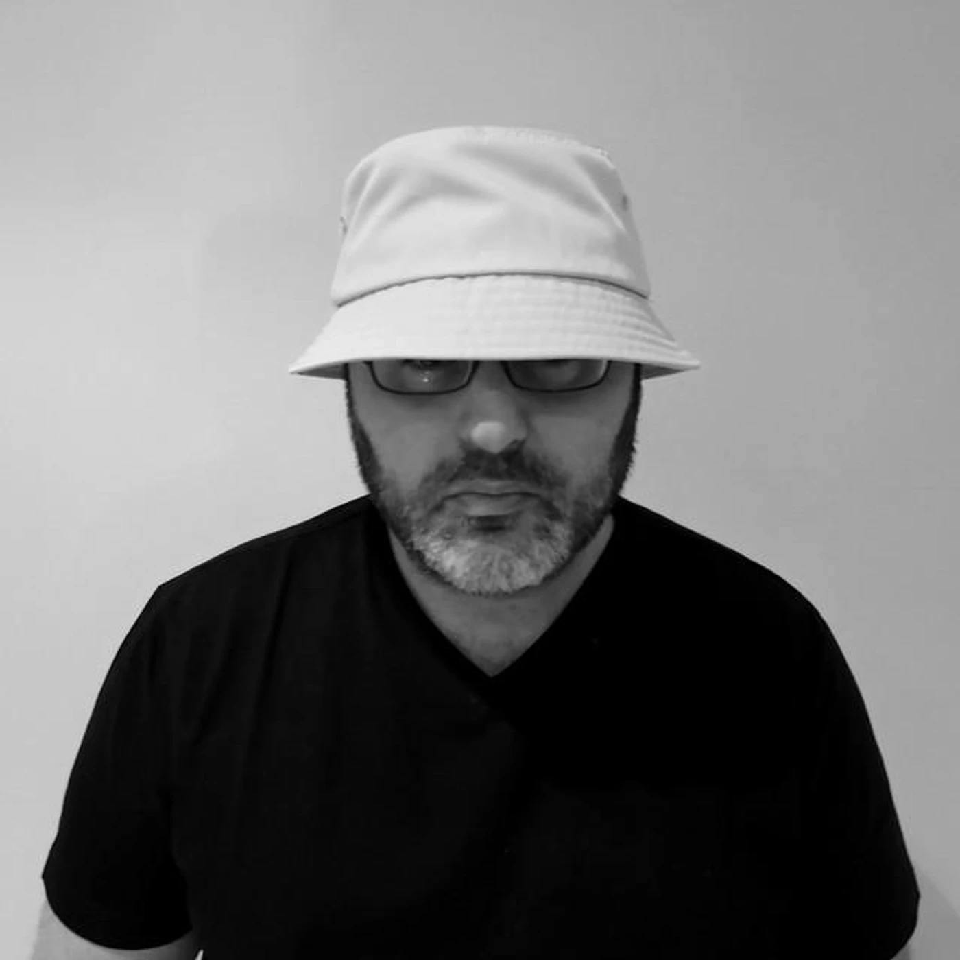 Dj Simi Brand Page