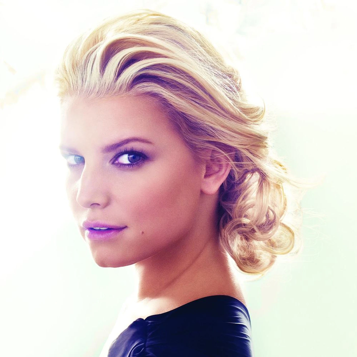 Jessica Simpson Brand Page