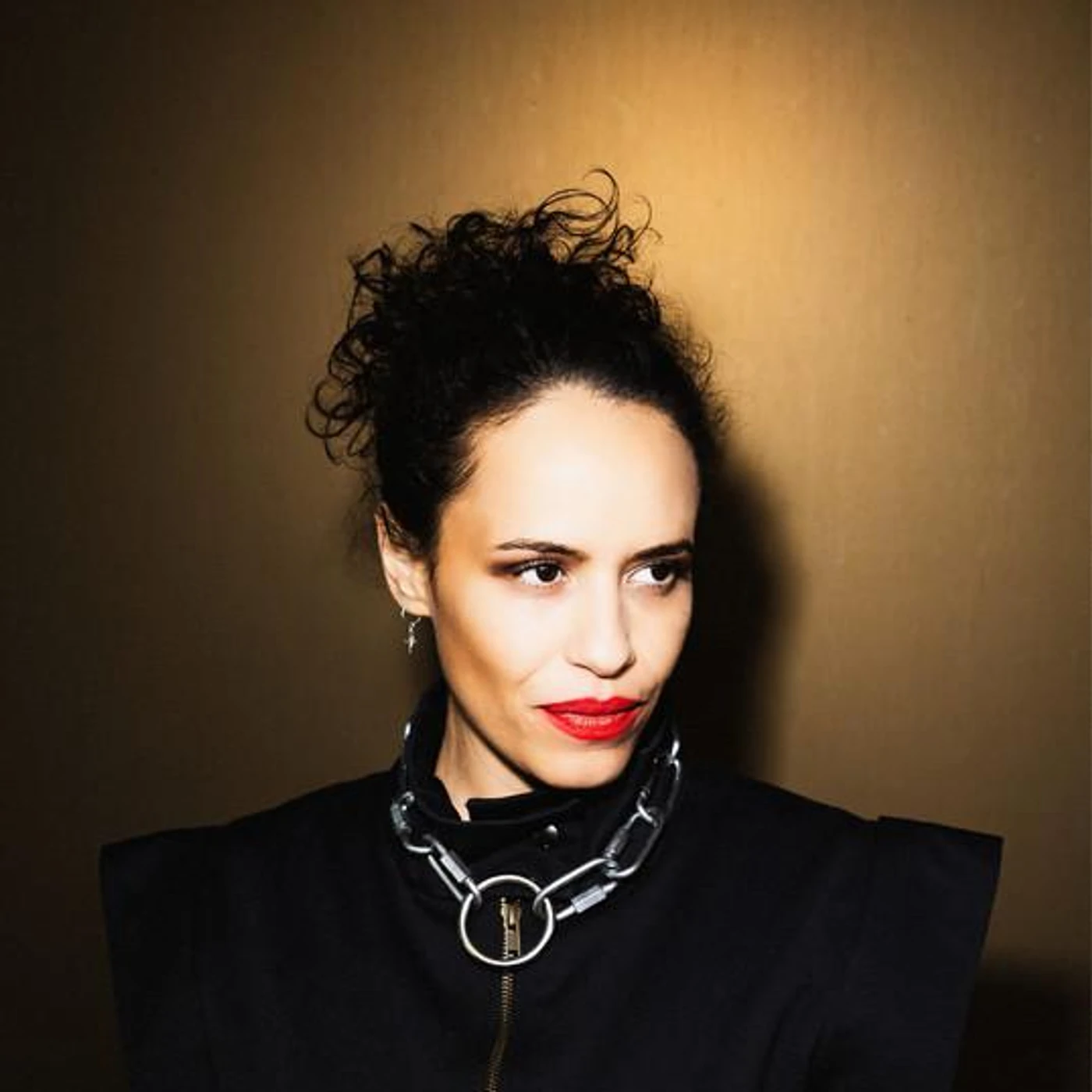 Joyce Muniz Brand Page