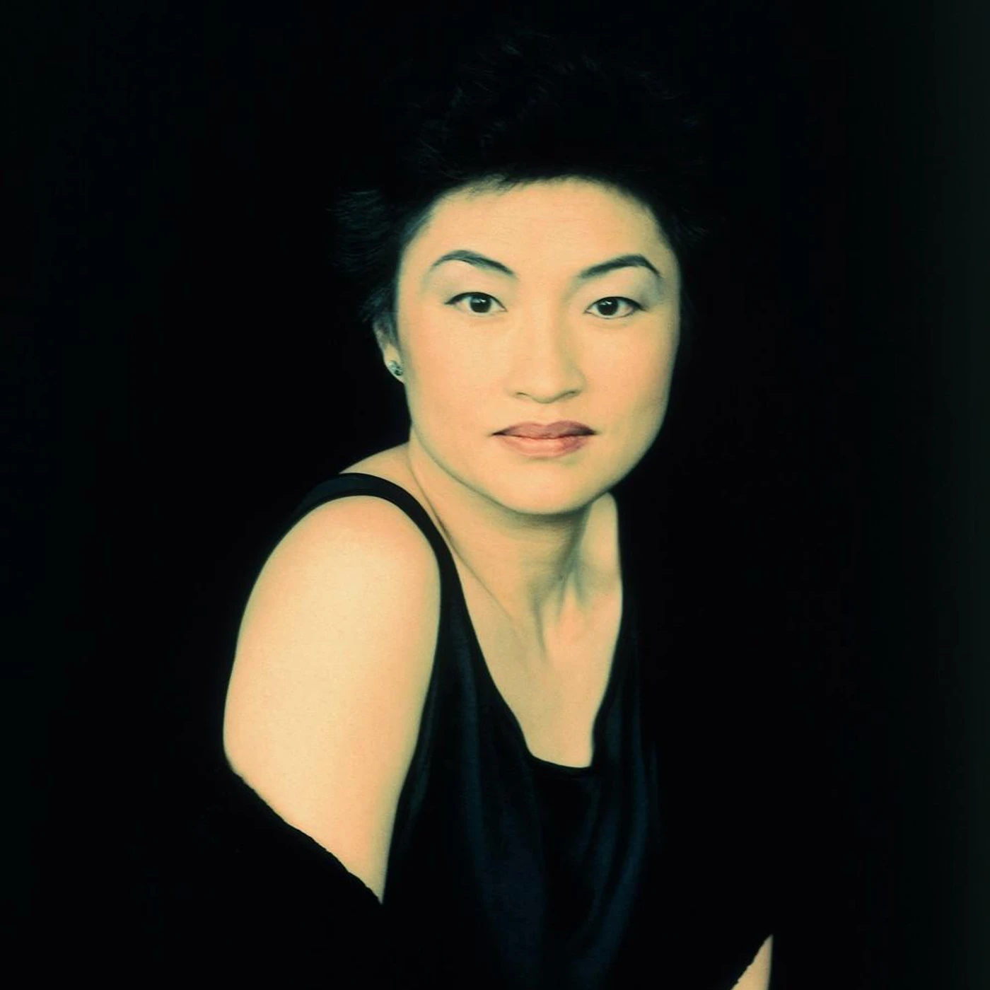 Kyung Wha Chung Brand Page