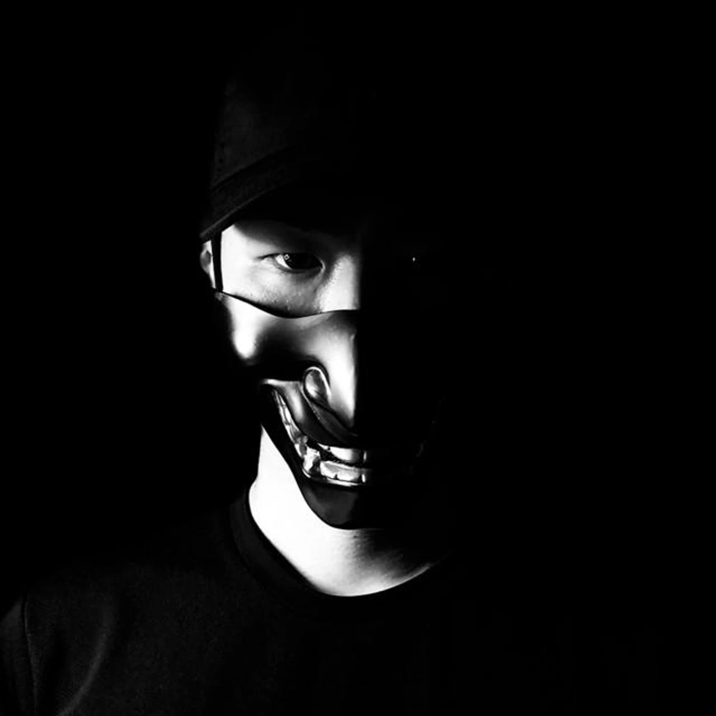Kazuma Akasaki Brand Page
