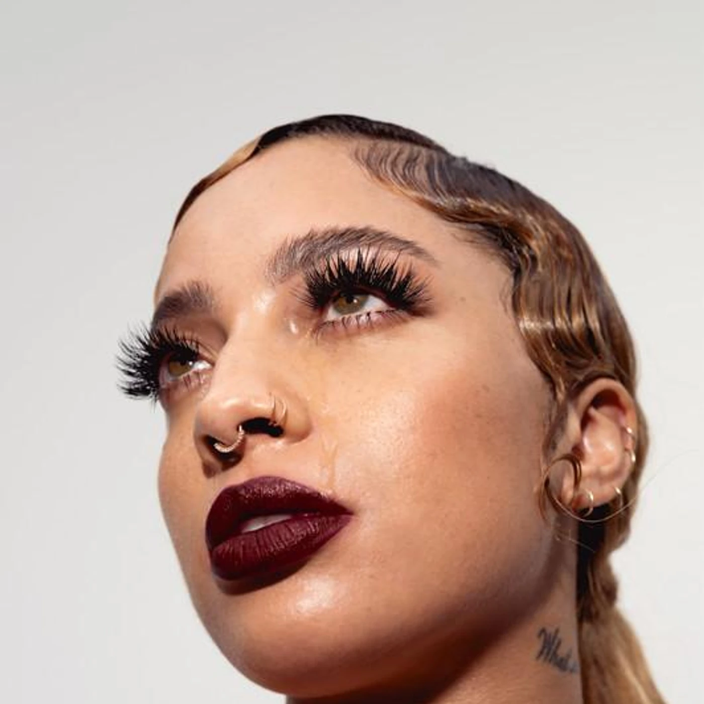 Kiana Ledé Brand Page