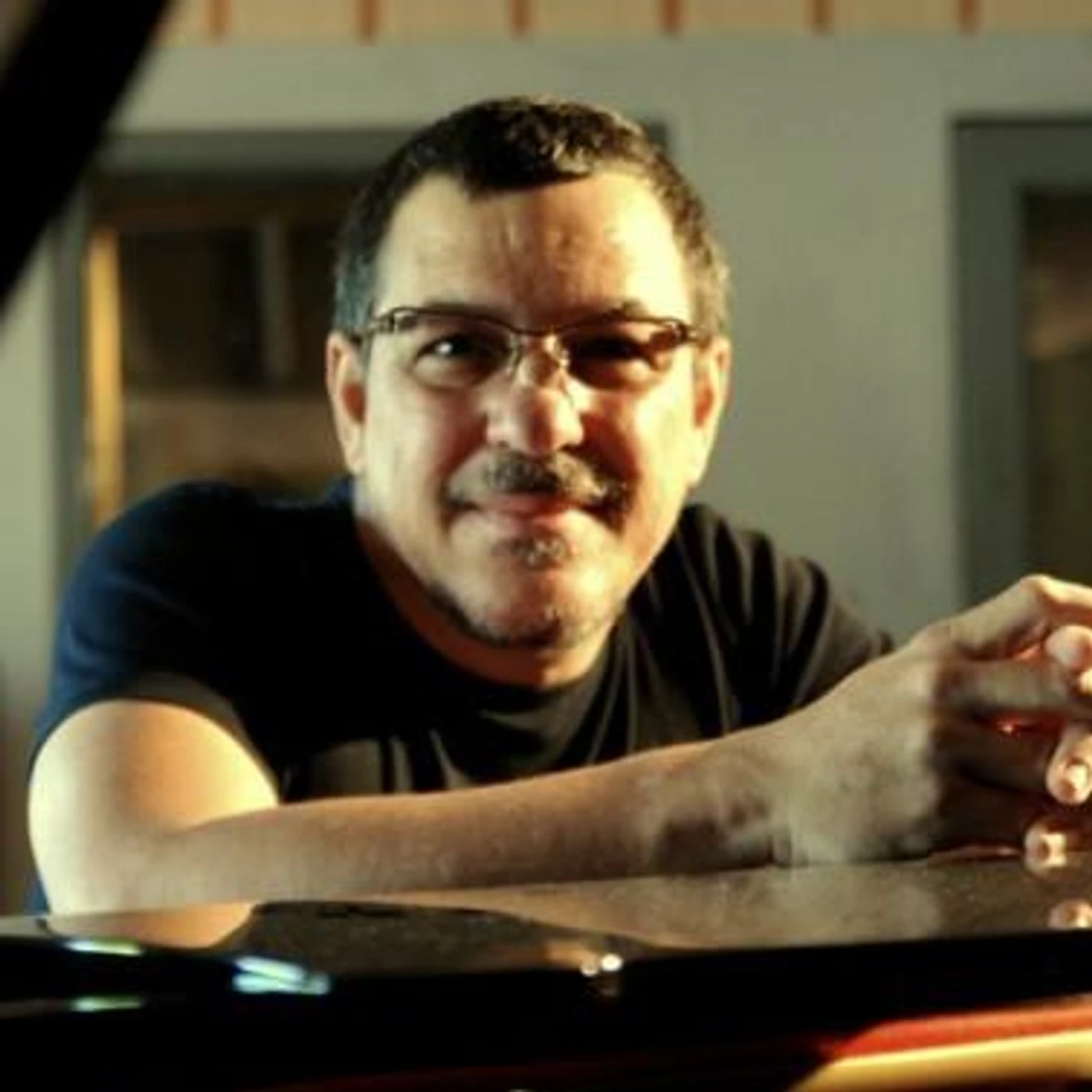 Luiz Avellar Brand Page