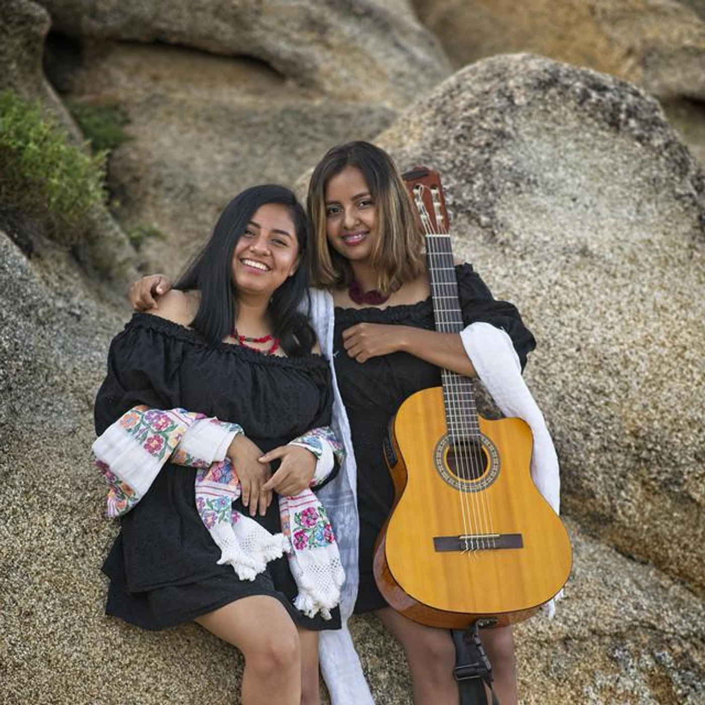 Las Hermanas García Brand Page
