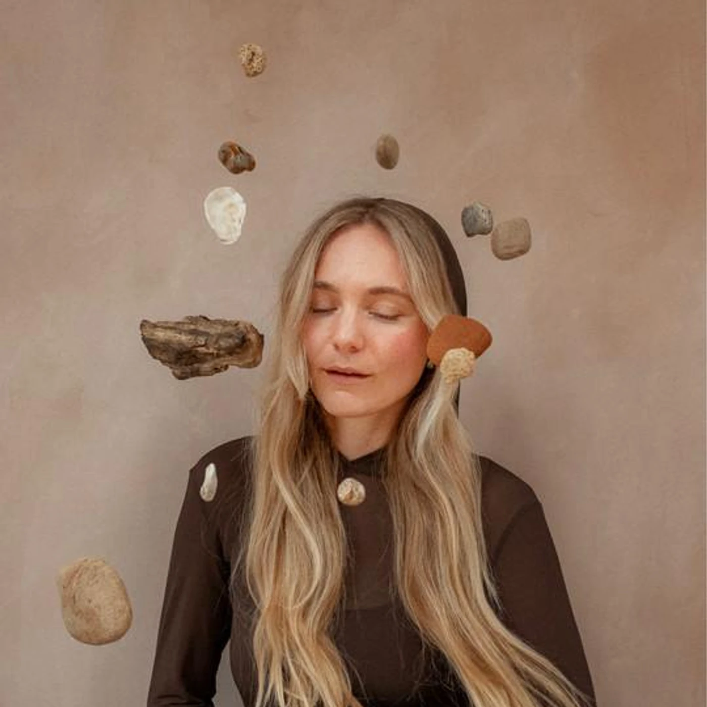 Laura Misch Brand Page