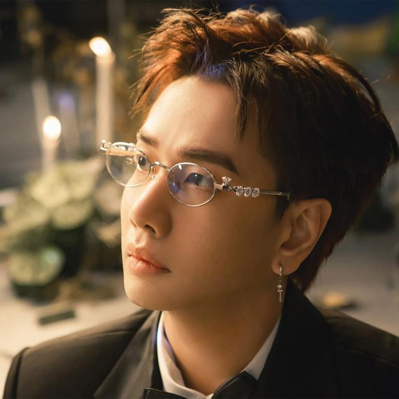 Lou Hoàng Brand Page