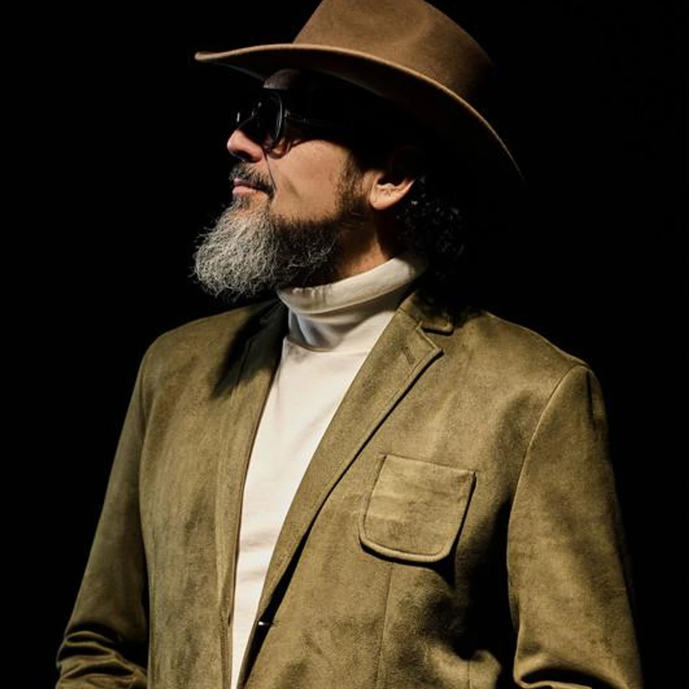 Reyli Barba Brand Page