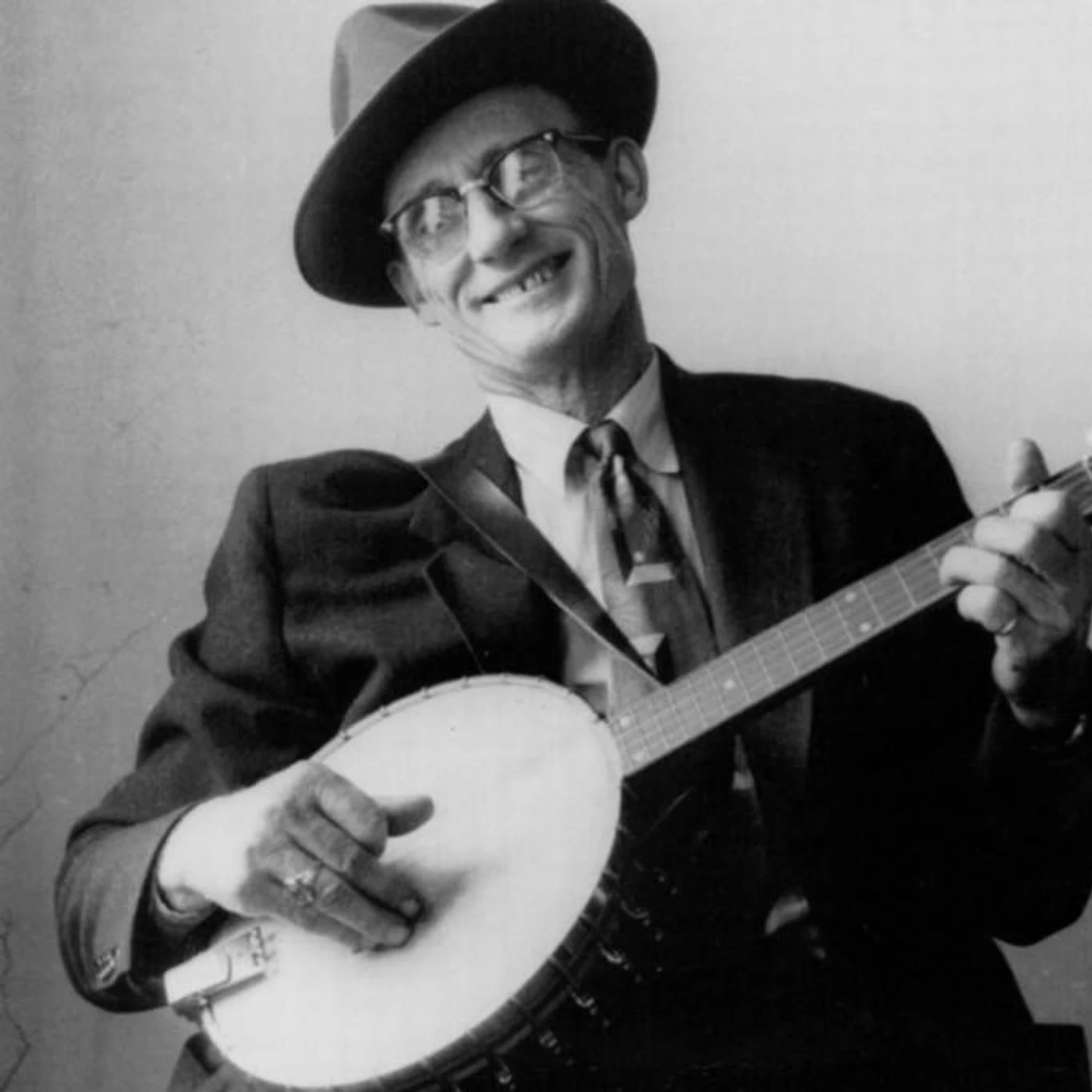 Roscoe Holcomb Brand Page