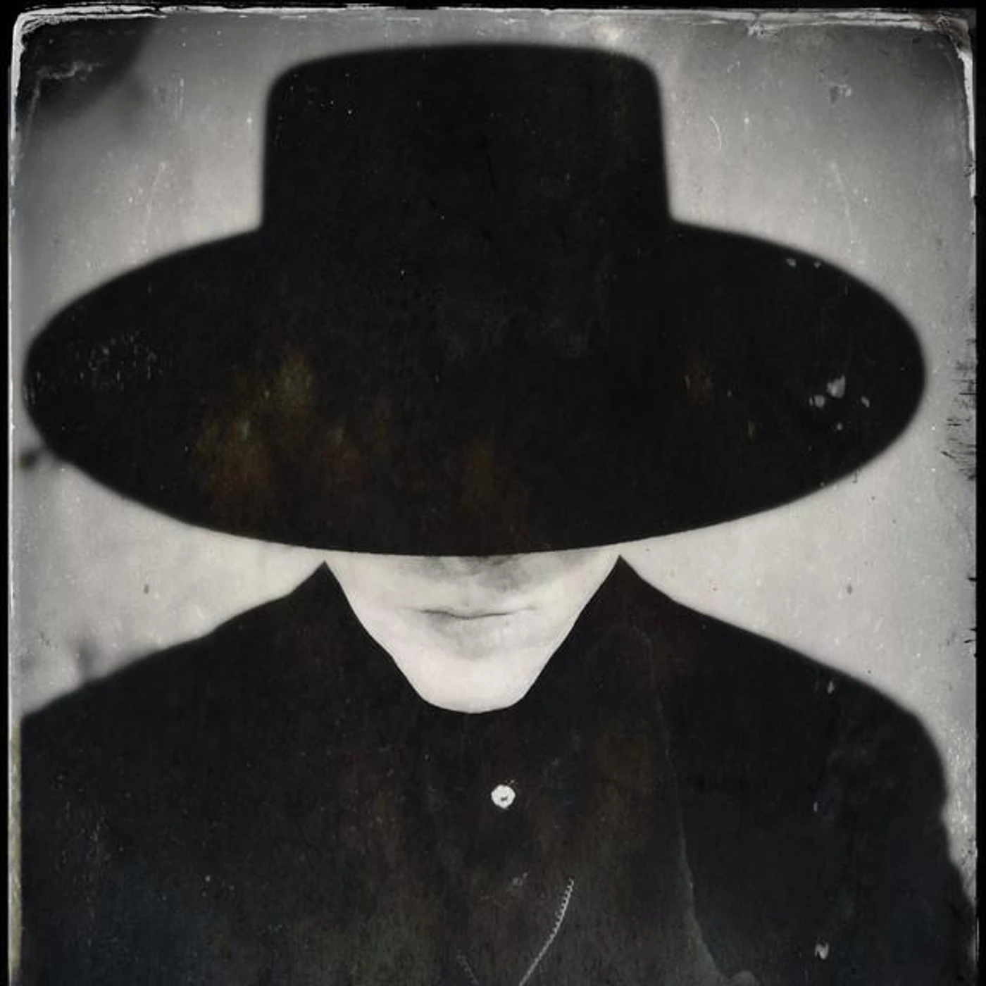 Sonsombre Brand Page