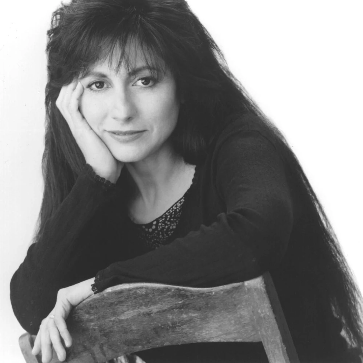 Tish Hinojosa Brand Page