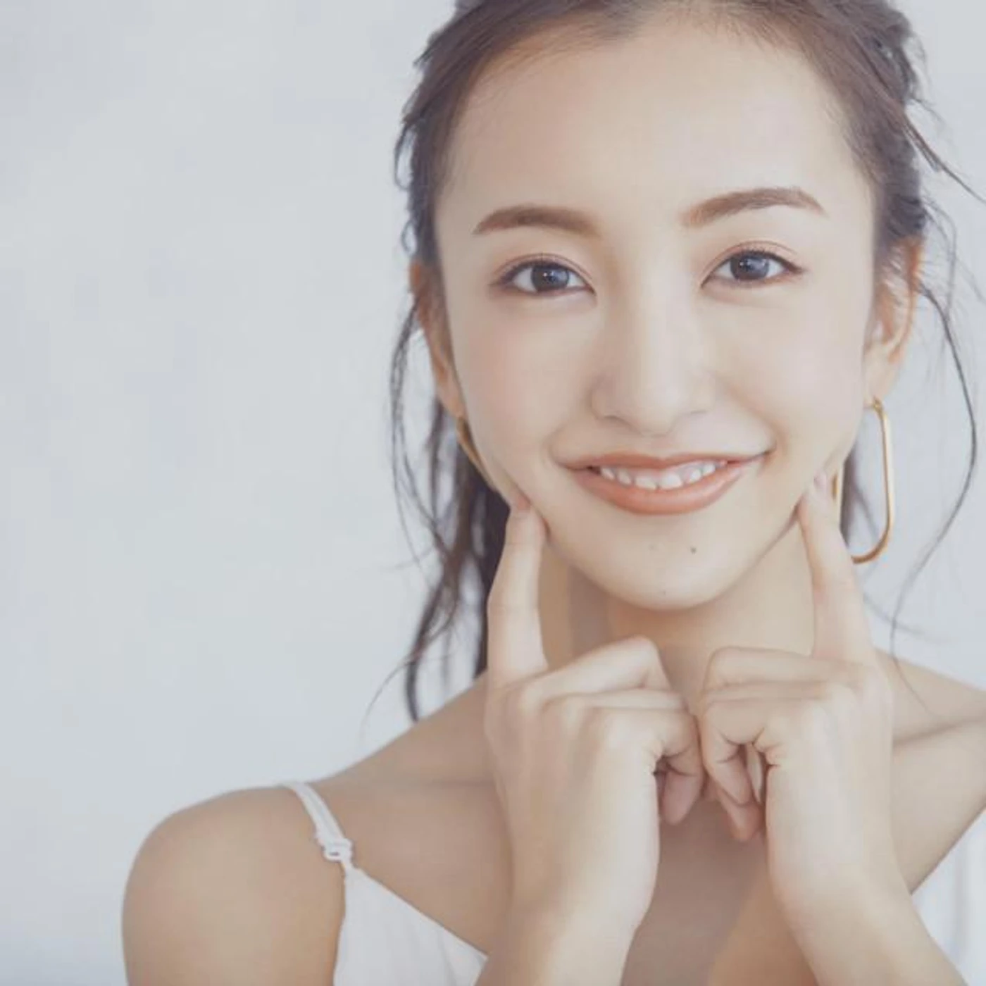 Tomomi Itano Brand Page