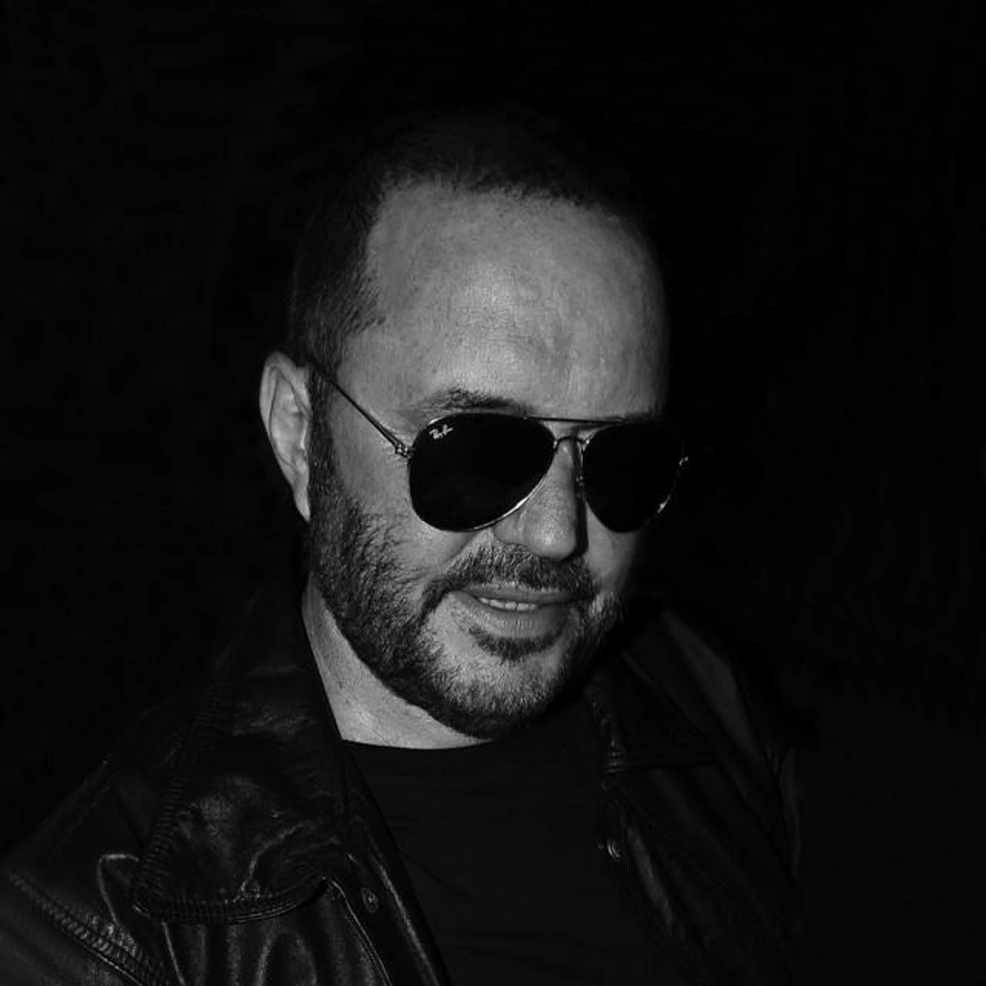 Toninho Geraes Brand Page