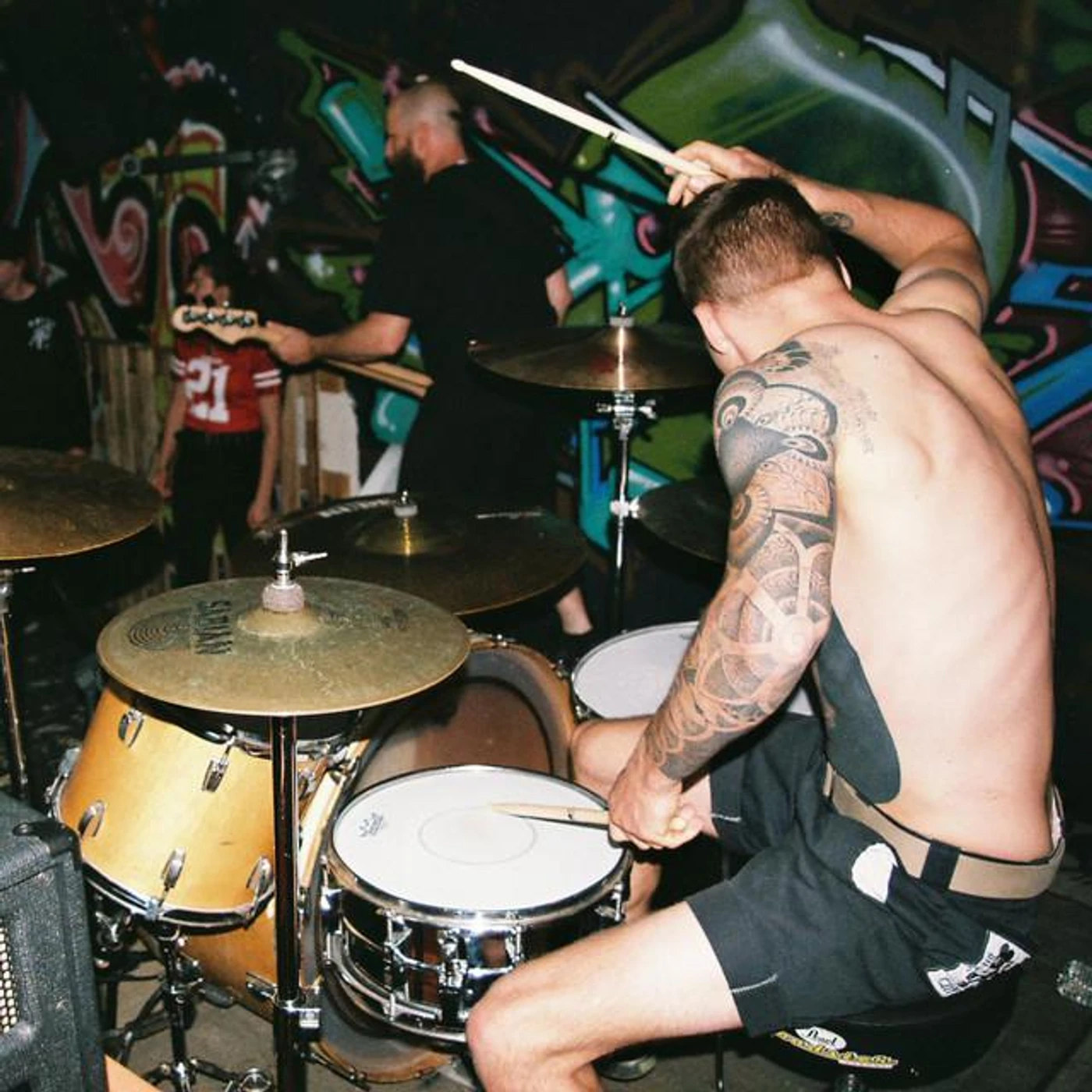 xREIGNx