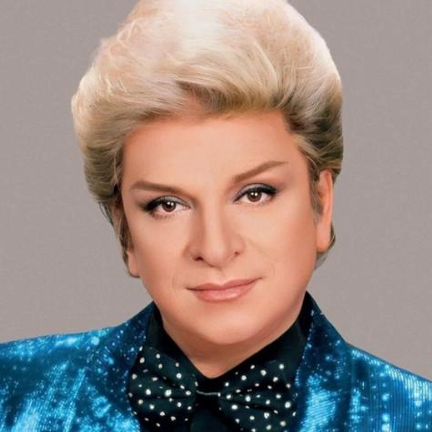 Zeki Müren Brand Page