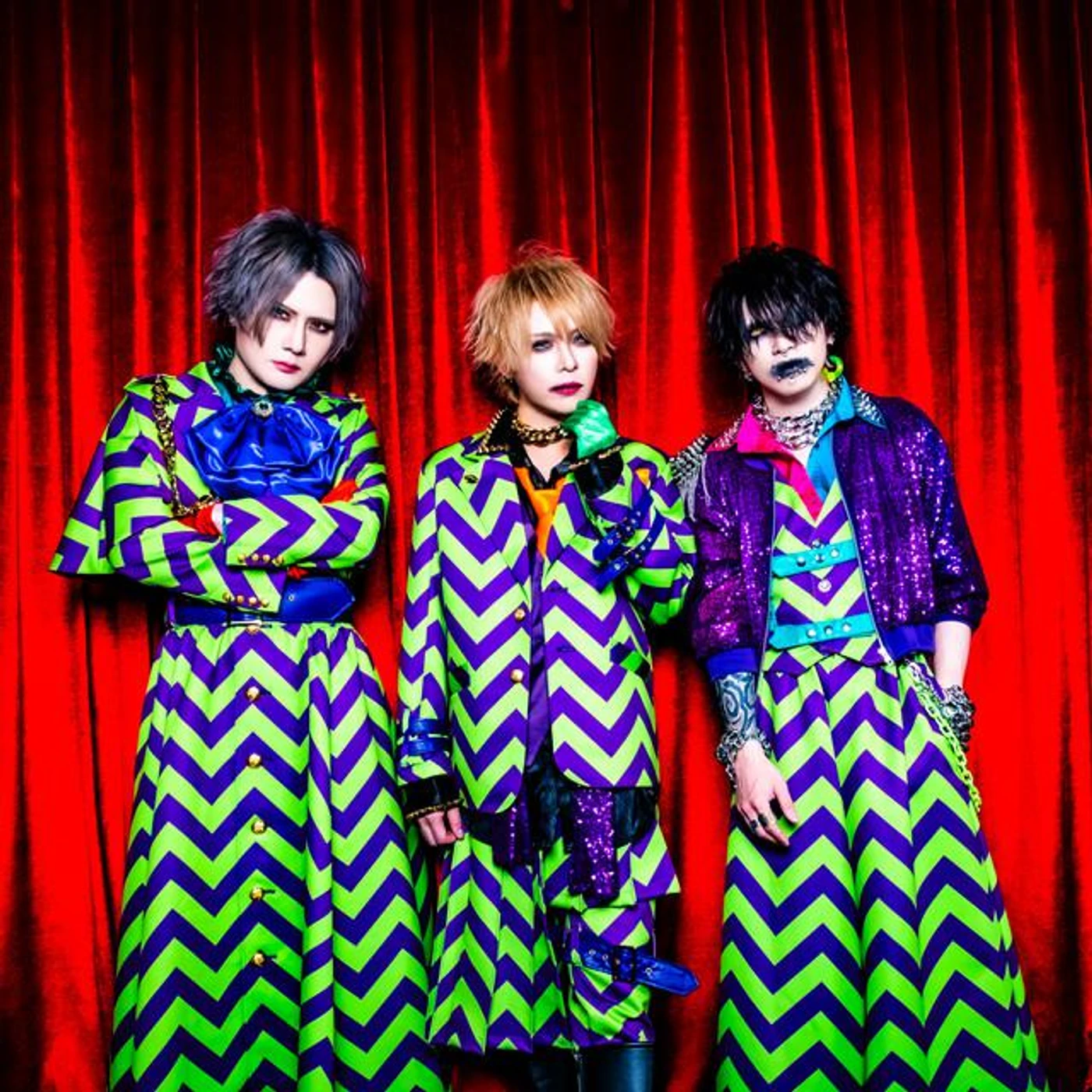 THE MADNA Store: Official Merch & Vinyl