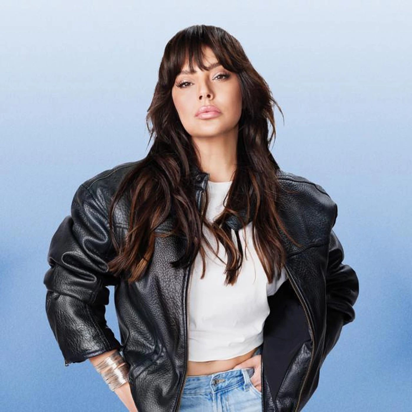 Ebru Gündeş Brand Page