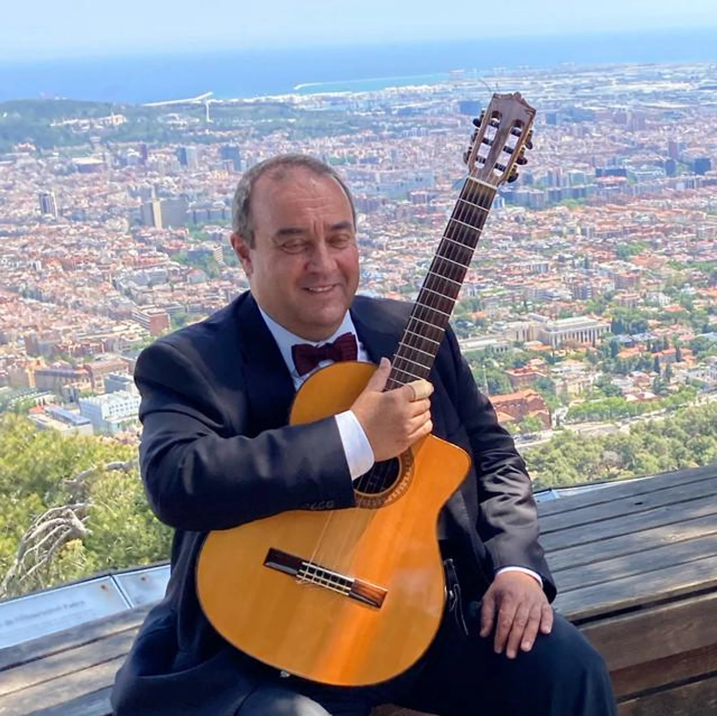 Javier Van Velthoven