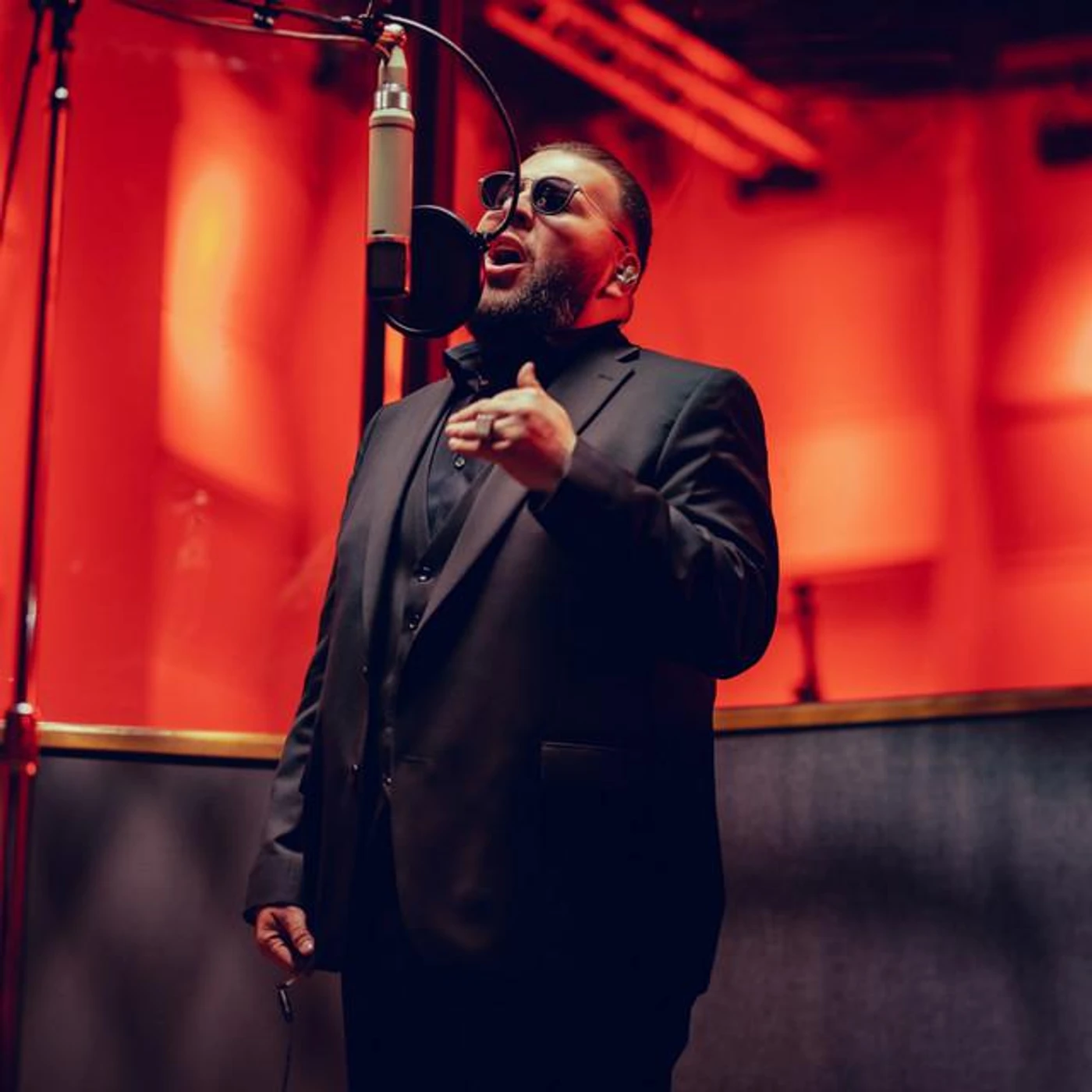 El